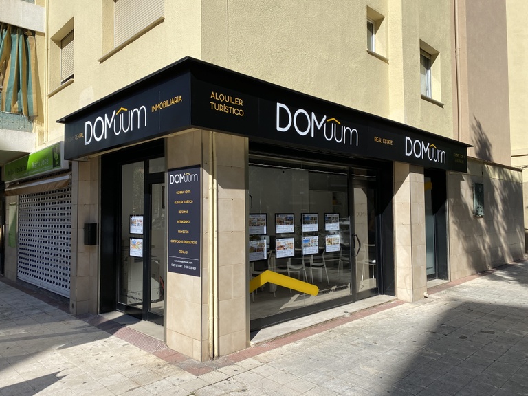 GRUPO DOMUUM