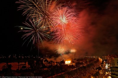 NITS DAURADES: GRAN CASTELL DE FOCS