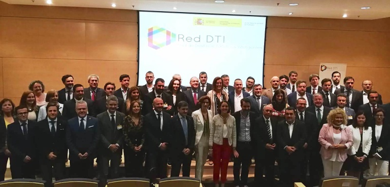 El alcalde de Salou, Pere Granados, ha firmado la declaración de intenciones de la Red de Destinos Turísticos Inteligentes