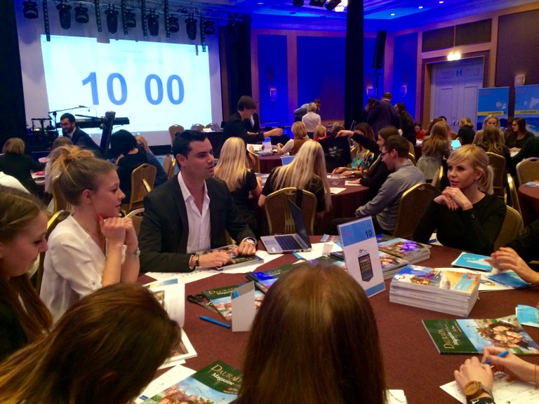 La Costa Dorada se promociona en Polonia ante 200 agentes de viajes