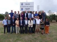 SALOU YA LUCE LA PLACA DEL HERMANAMIENTO CON EL MUNICIPIO DE CALVIÀ, EN MALLORCA