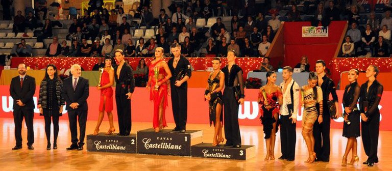 Música, ball, llum i el color omplen el Pavelló d’Esports de Salou amb e l XVI I I SPANISH OPEN SALOU 